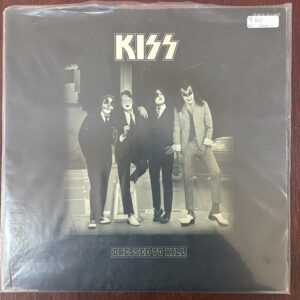 Kiss – Dressed To Kill